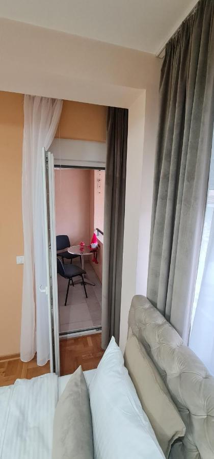 Ćuprija Design Apartment Business Lux 4 Star "Rio" Completely Business Lux Place In The City Center & Free Included Industry Optical Wifi & Netflix & Keyless Code Entry & Full Smart App & Kitchen & Washing Machine & Wide Terrace & Secure 2 Parking Place מראה חיצוני תמונה