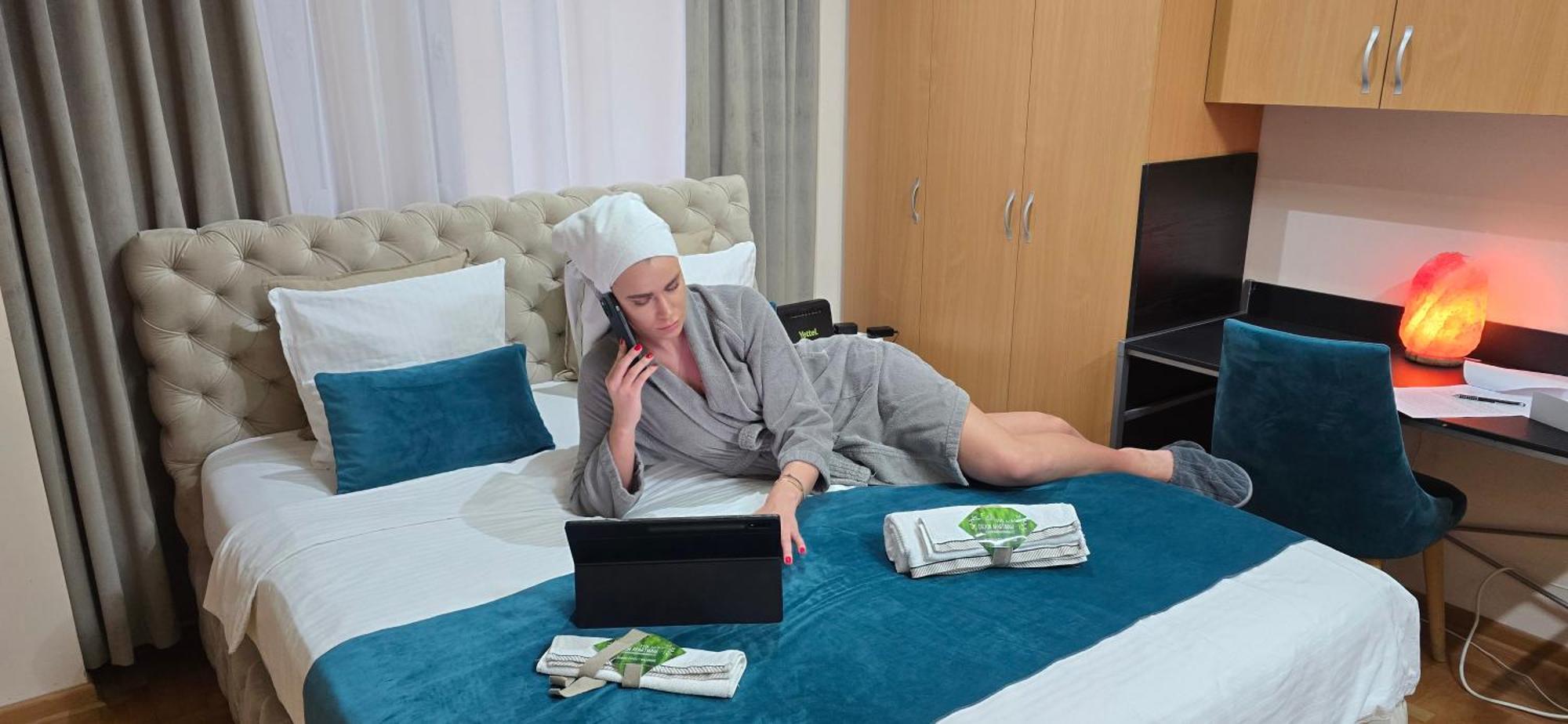 Ćuprija Design Apartment Business Lux 4 Star "Rio" Completely Business Lux Place In The City Center & Free Included Industry Optical Wifi & Netflix & Keyless Code Entry & Full Smart App & Kitchen & Washing Machine & Wide Terrace & Secure 2 Parking Place מראה חיצוני תמונה